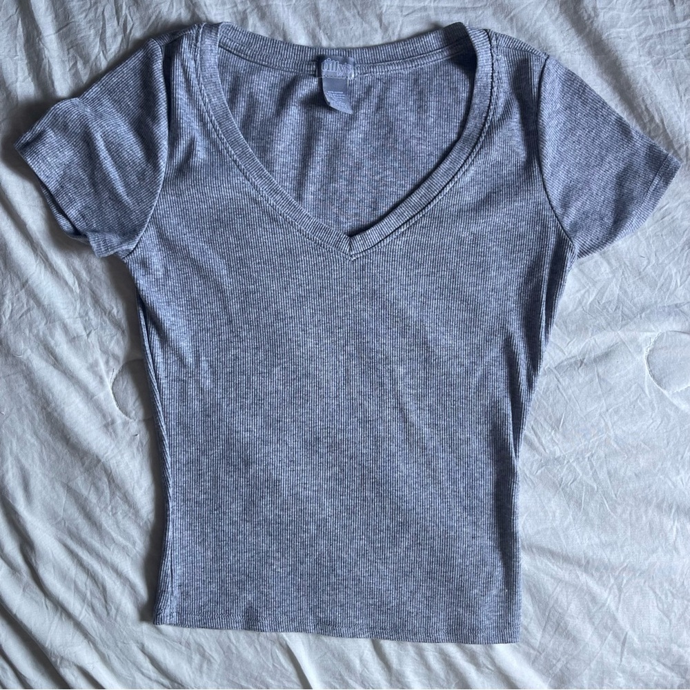 Gray V-Neck Ribbed Women's Crop Top